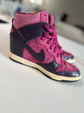 Iconic Nike Sky Hi Dunks, Hidden Wedge Sneakers, Size 7.5, 528899-501